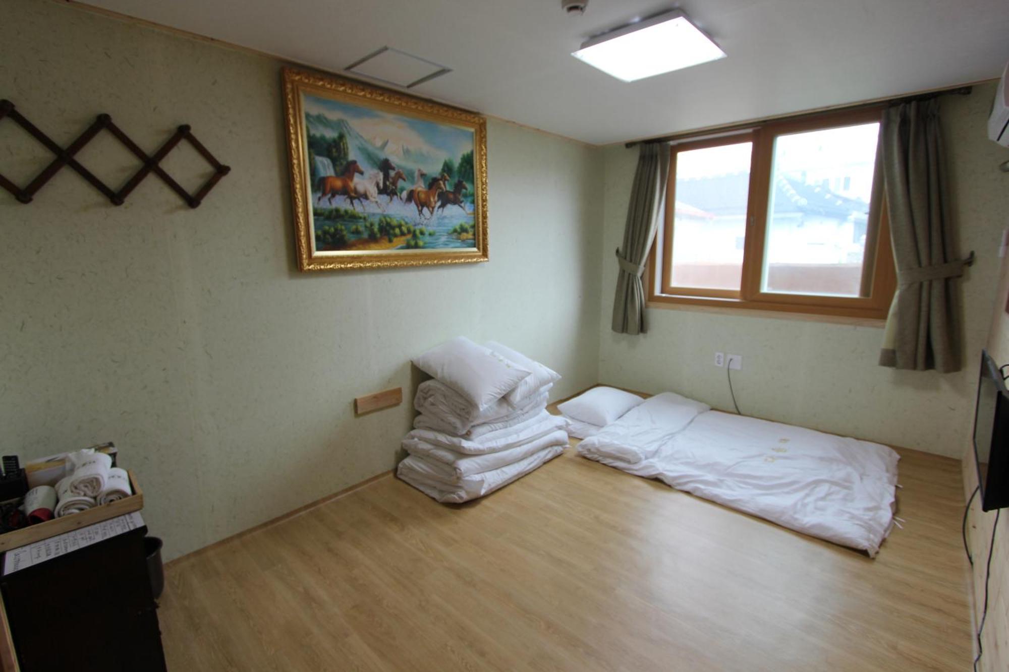 Dasomchae Hanok Stay Gwangju Metropolitan City Rom bilde